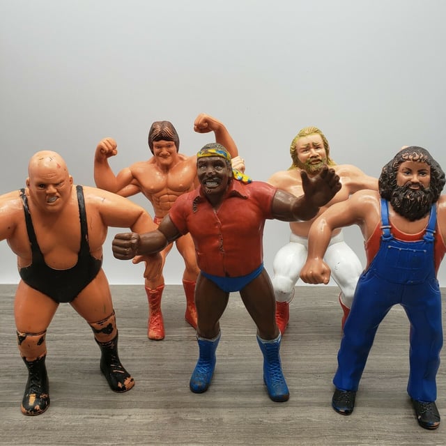 Anybody else have these wwf toys as a kid the design was v0 3maxa45ivefb1