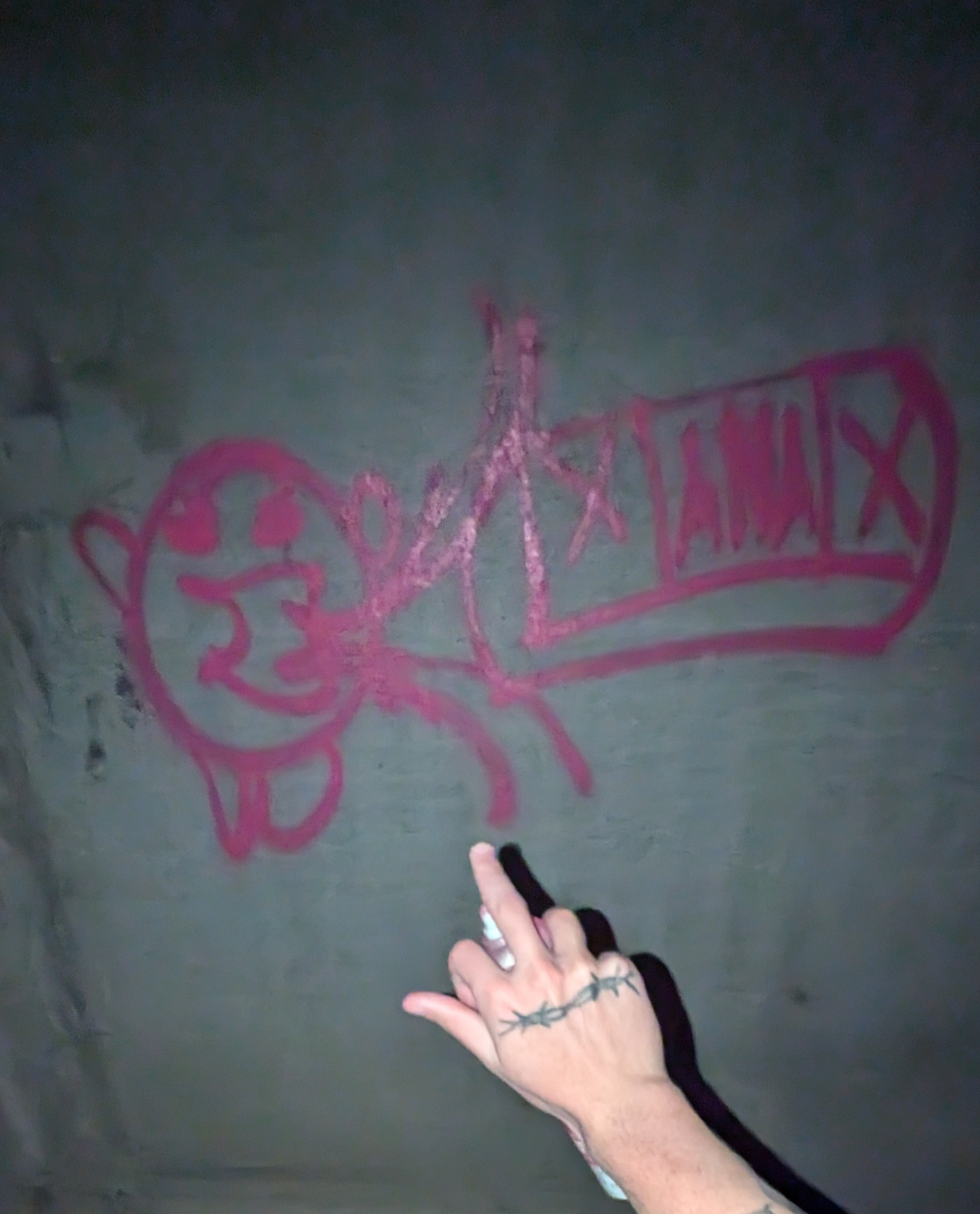 PXL 20241019 0417354182