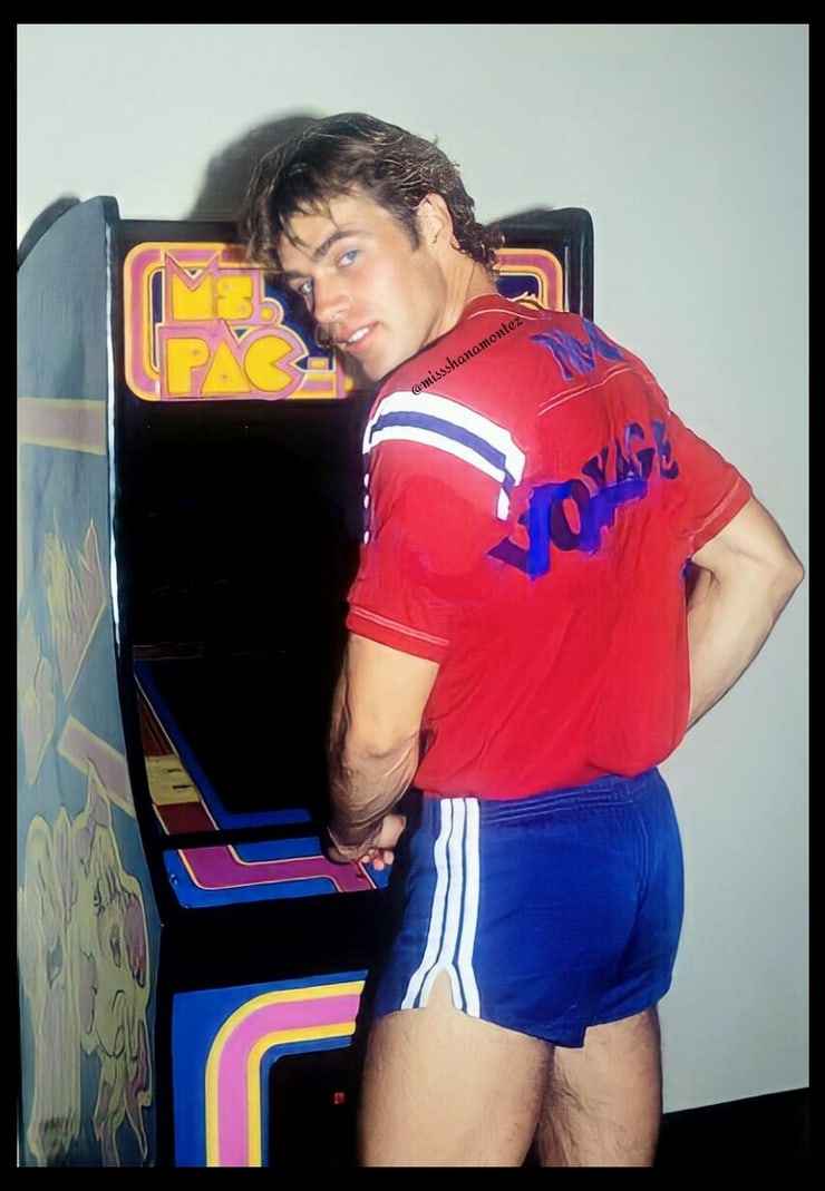 2771593 740full jon  erik hexum 1
