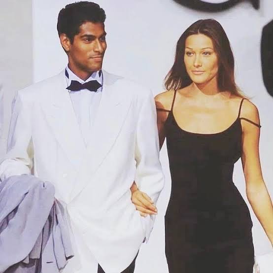 4069580 1000044704 1