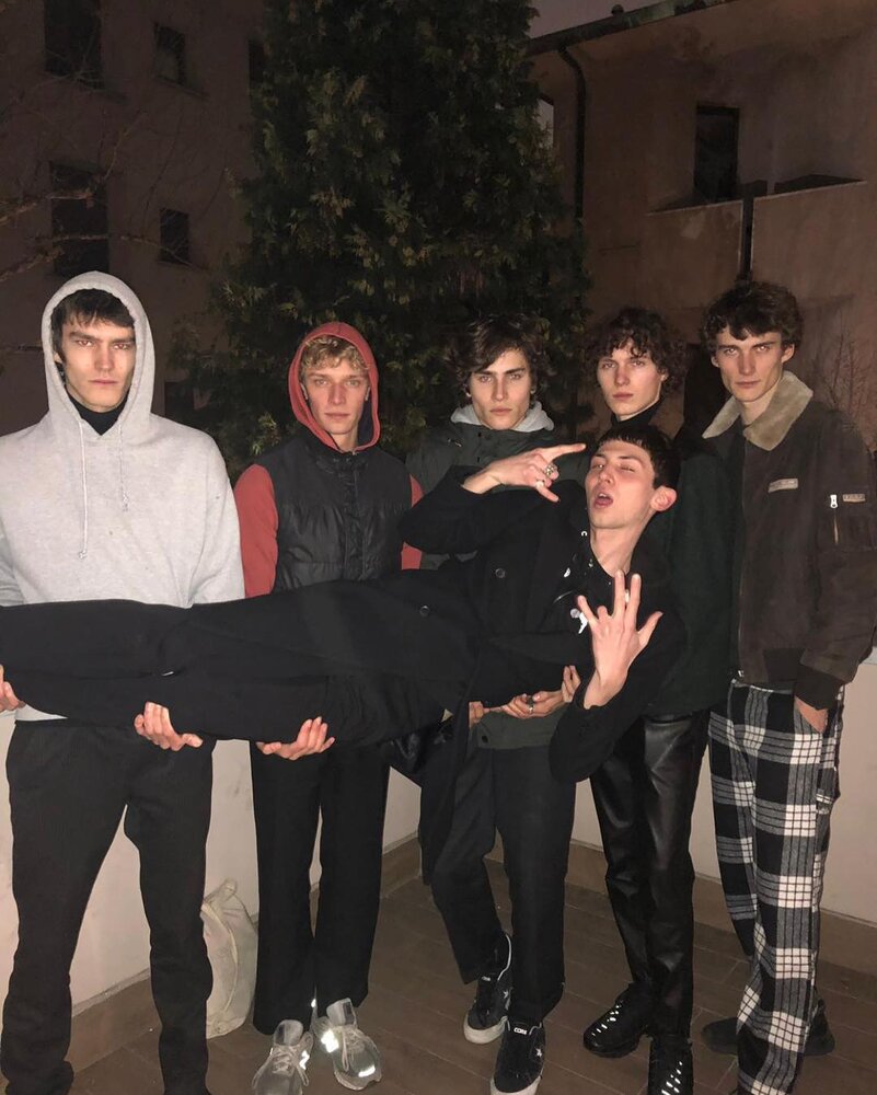Groupmog