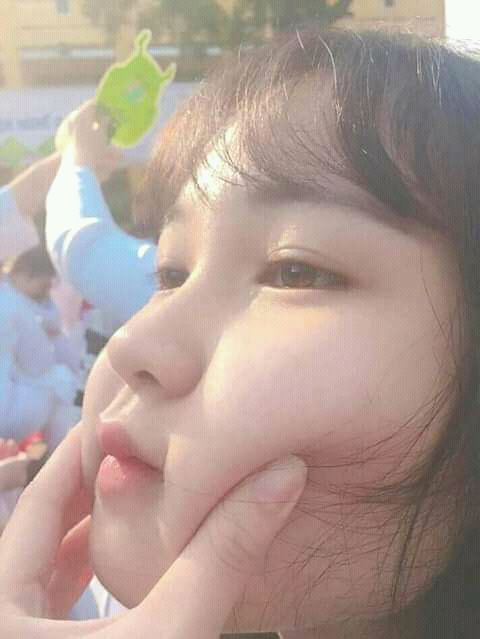 AEEE1BF9 4742 4AF8 8701 91AE7EEC4CEA