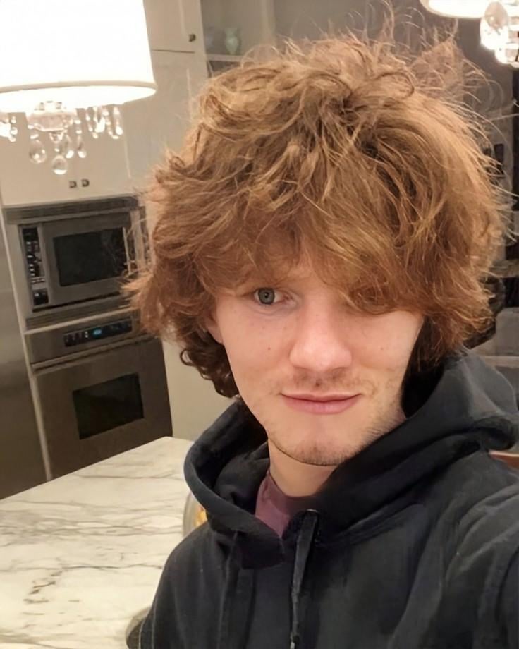 Attractive people can get away with shitty ass haircuts v0 i4ei4iuahwec1