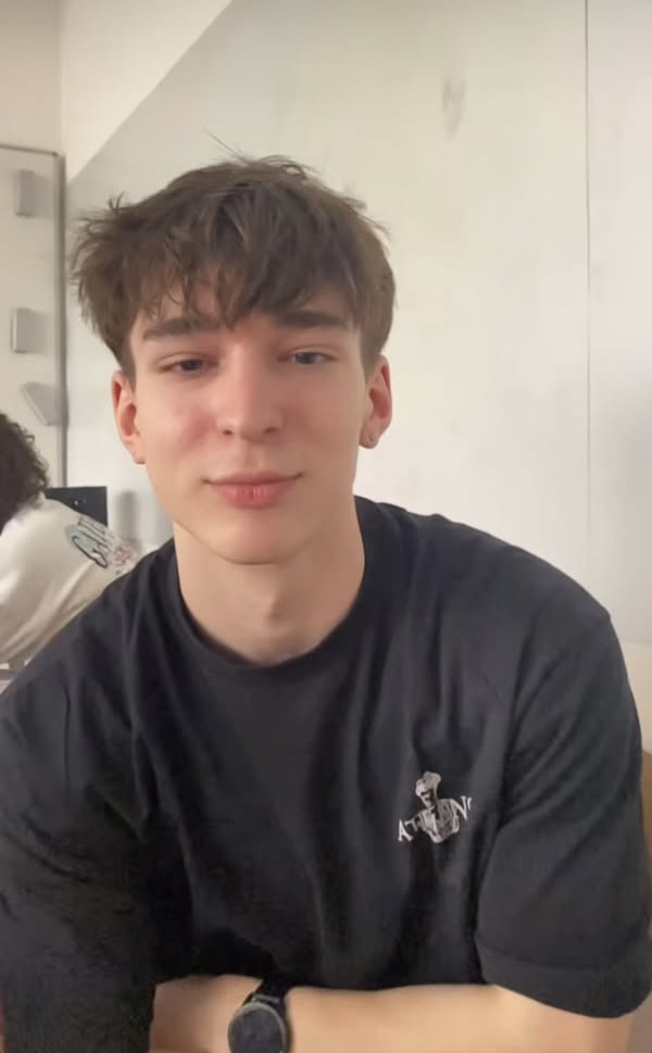 0E5F9F20 43D8 4991 992E 987C474E0661