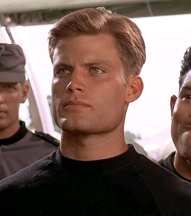 Casper van dien in the 90s starship troopers wouldve been a v0 arg32xtnnysa1