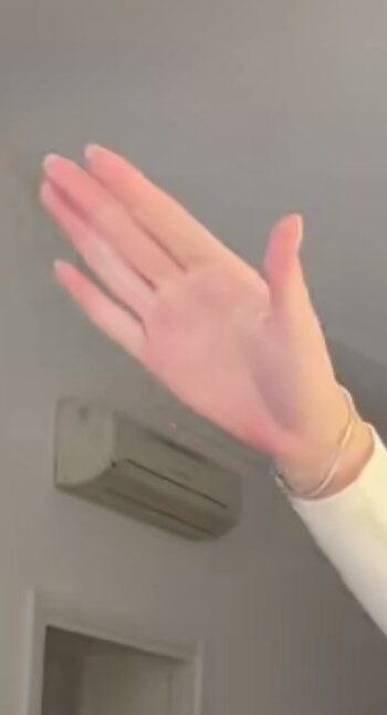 Gio scotti hand.jpg
