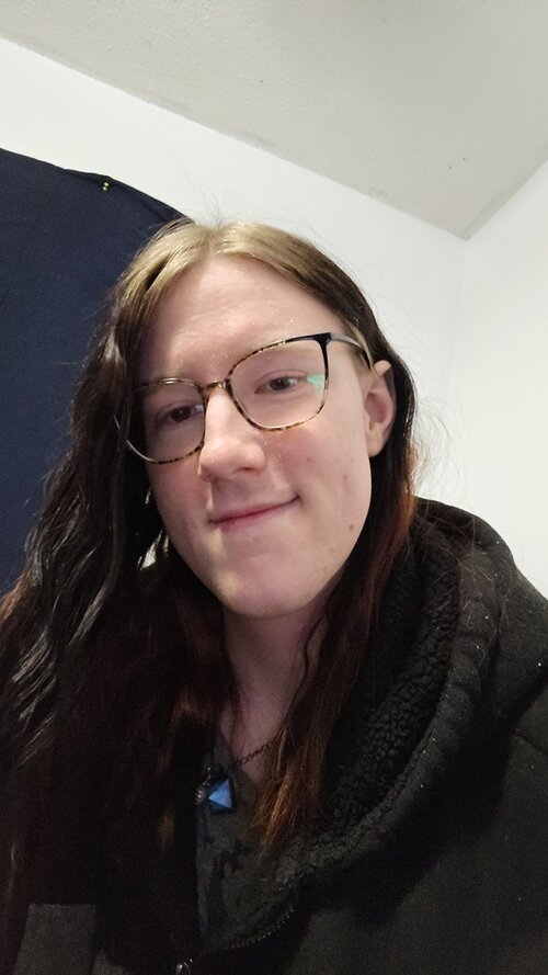 hey-reddit-am-i-ugly-21-she-her-v0-du0qcn6dmtic1.jpg
