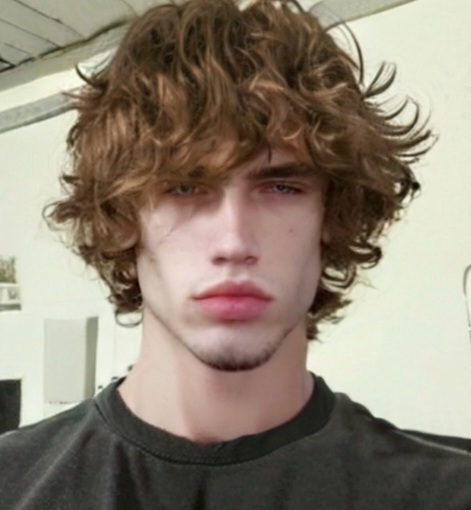 Screenshot 20250302 212652 FaceApp