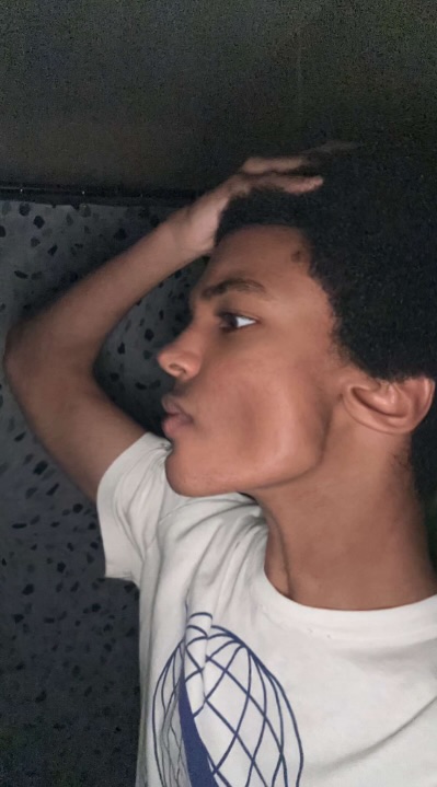 Facetune 08 03 2025 22 18 23