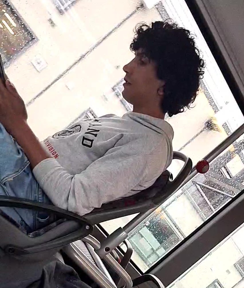 4133943 Snapchat 1575980009   frame at 0m3s
