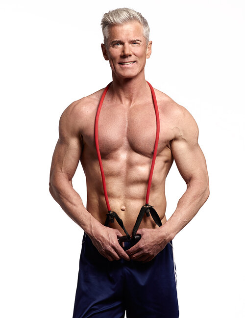 Brad-Welling-male-fitness-fashion-model-older-inspiration-resistanceband-mizzfit.jpg