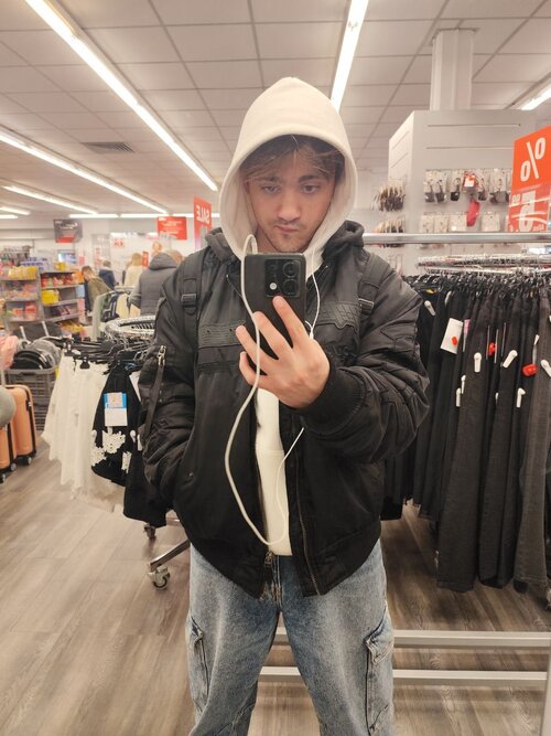 Rate me 18m 6ft after all of that blackpill and v0 71j5v32r7hoe1