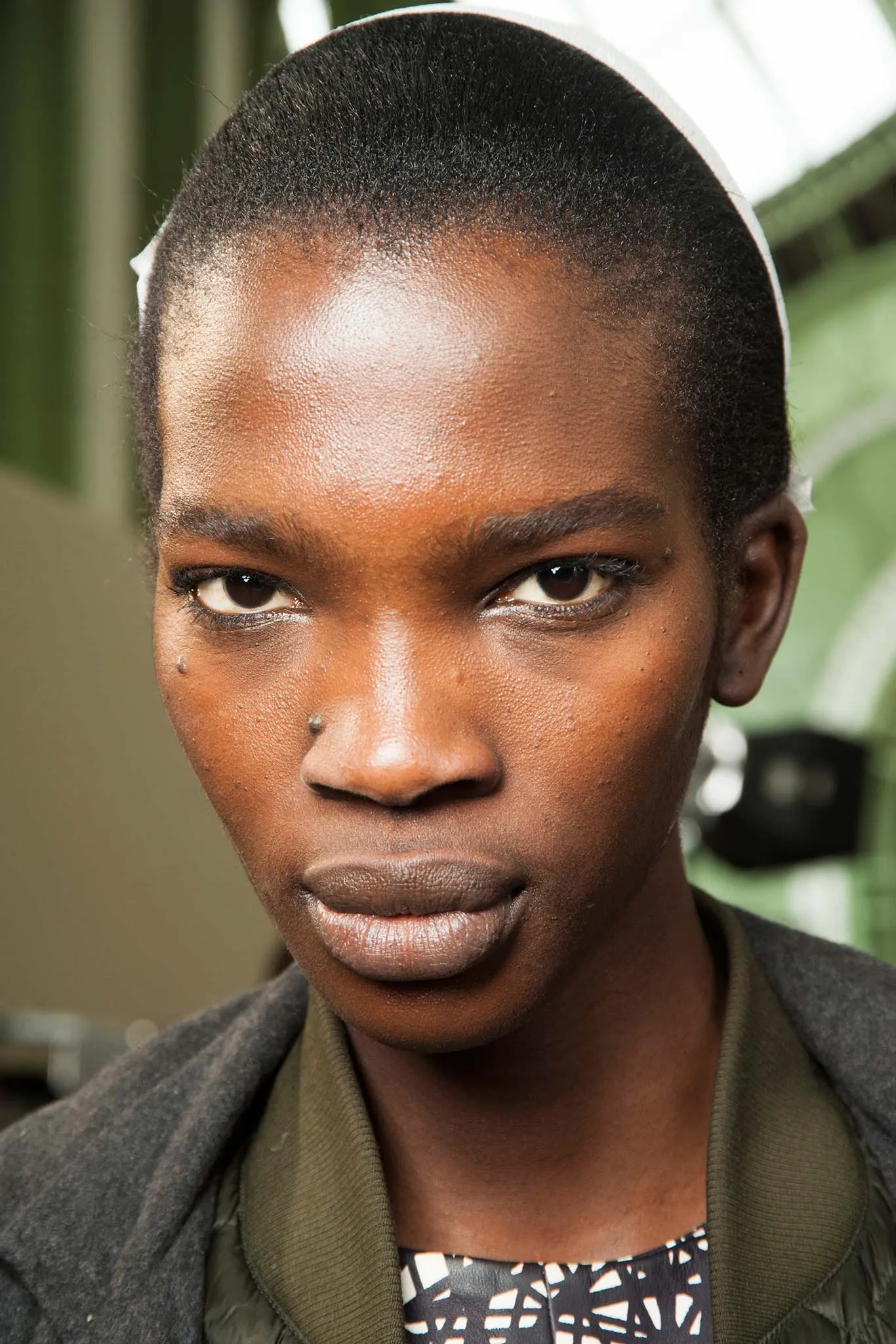 Fall 2015 weird beauty makeup 03