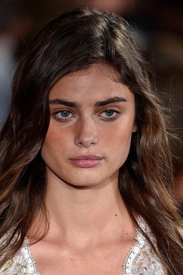 Yael shelbia vs taylor hill please be as unbiased as v0 hpuccfc10red1