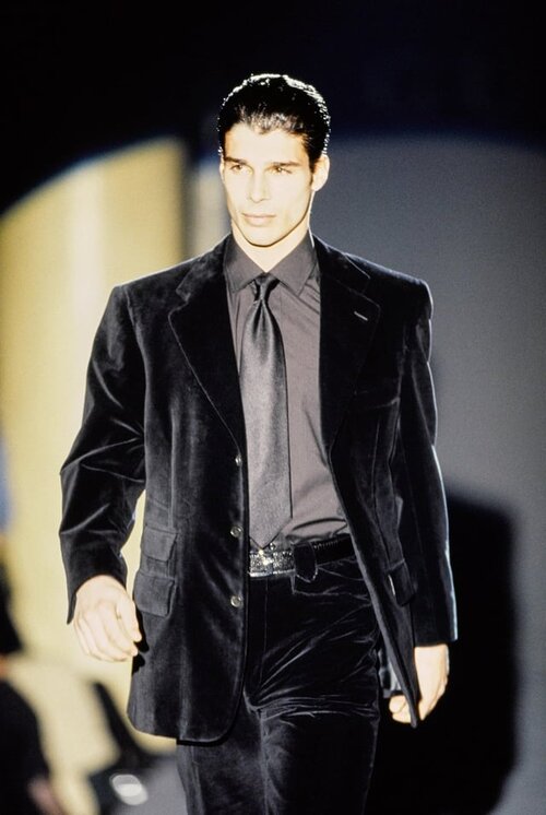 is-that-nikitas-venizelos-from-gucci-1995-v0-td2eih3j1zrc1.jpg