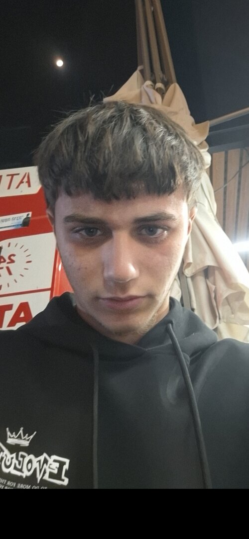 Screenshot_20250410_222952_TikTok.jpg