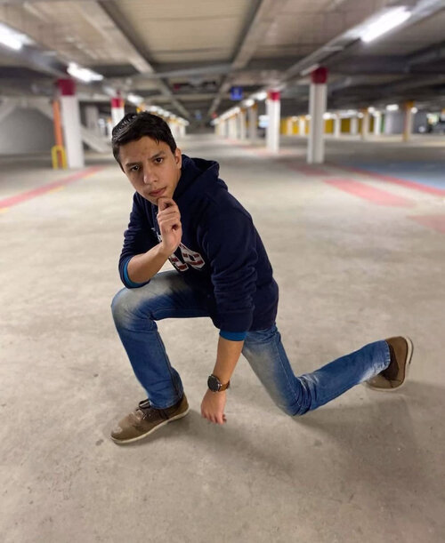 534175FB FE8A 4A72 8B2B BD9AF45A6B18