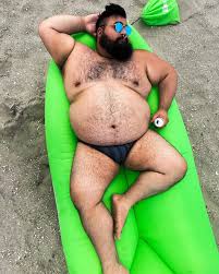 throwback to being fat at a beach 🏖️ ...