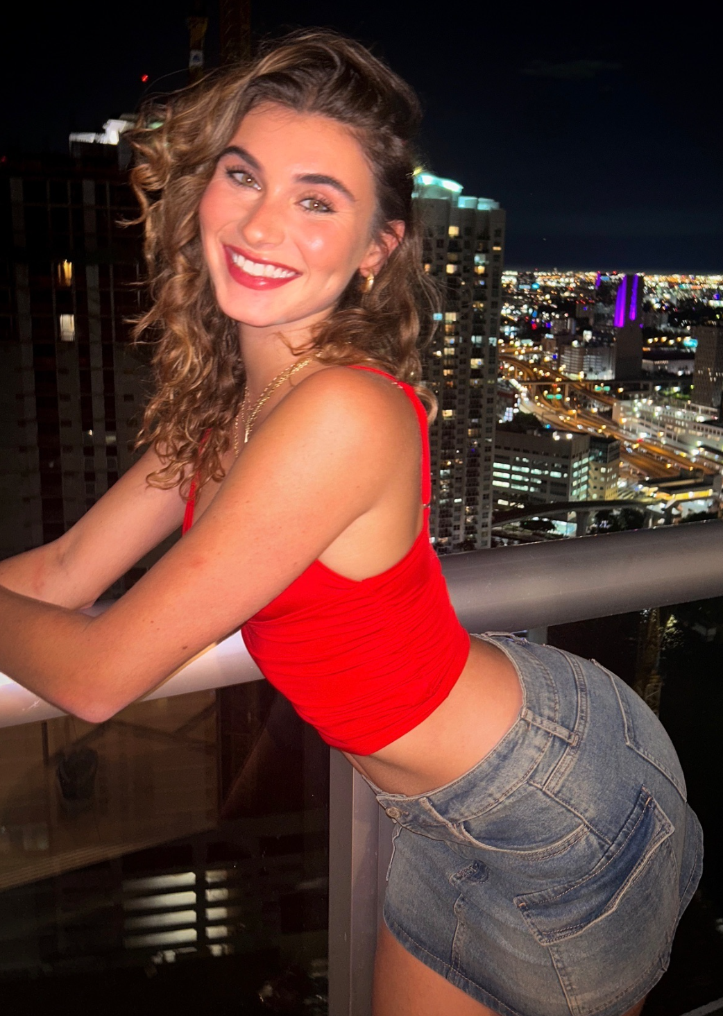 Yyy
