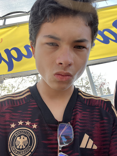 AKAAK.JPG