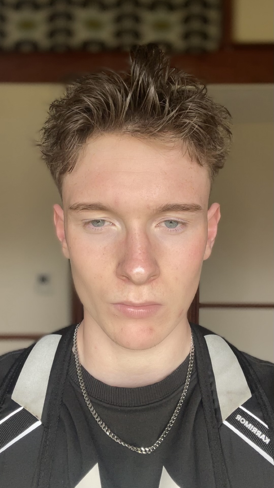 Facetune 02 06 2025 22 50 07
