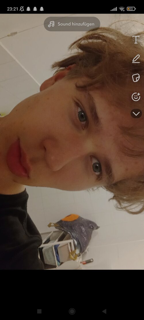 Screenshot_2025-06-07-23-21-28-995_com.snapchat.android.jpg