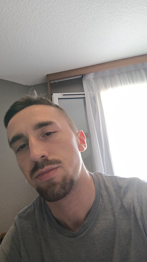 Snapchat-2121099106.jpg