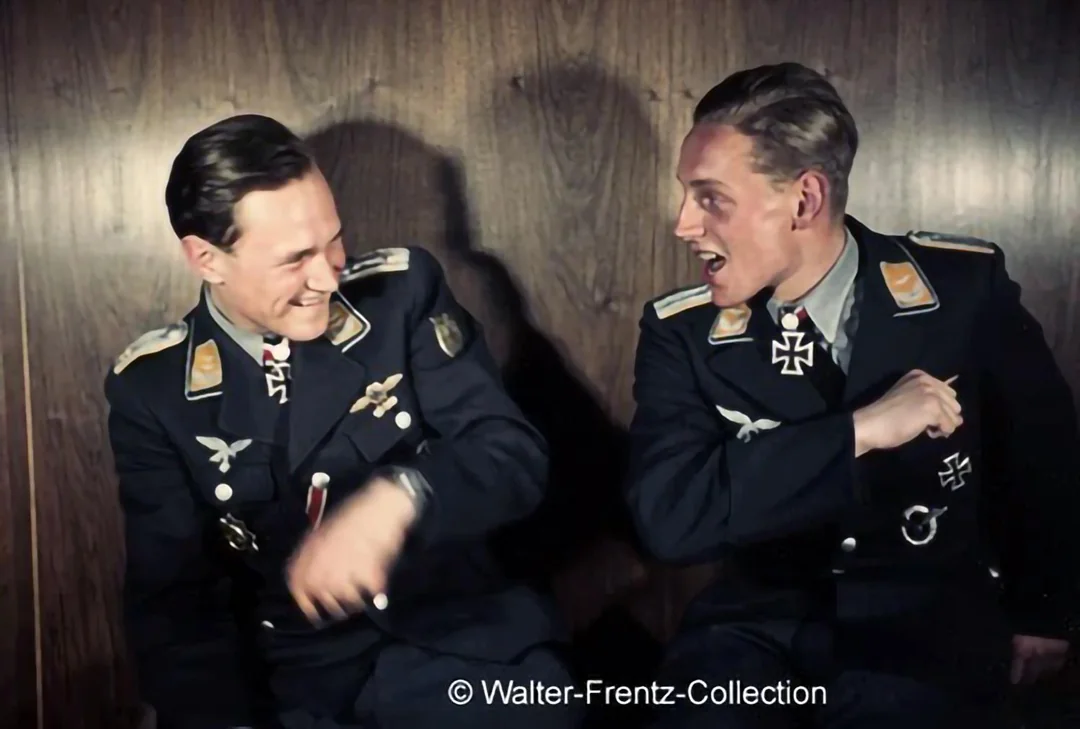 Erich hartmann and walter krupinski waiting to see hitler v0 ghlvvp7hkx0a1