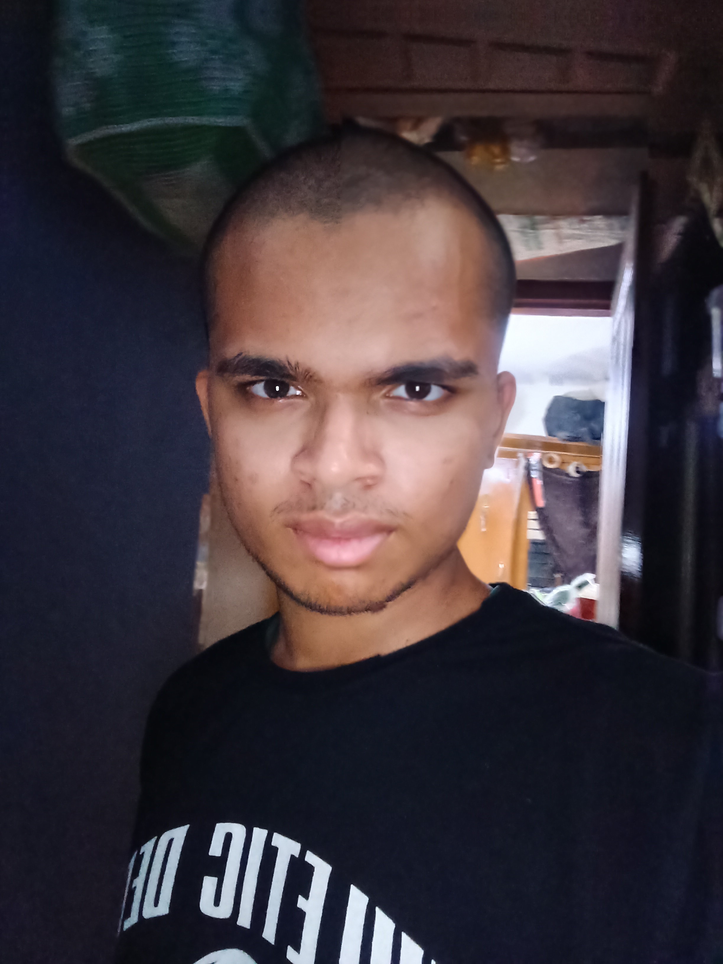 1000008723