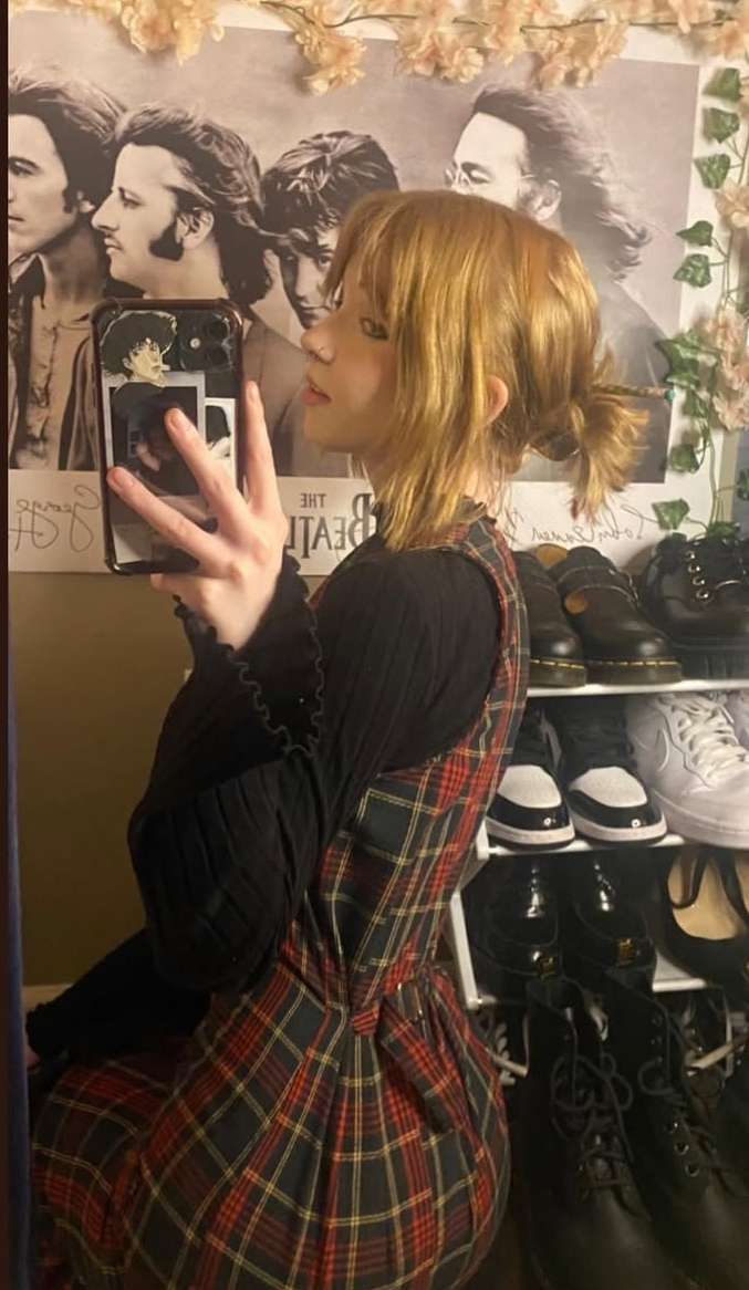 1000168490