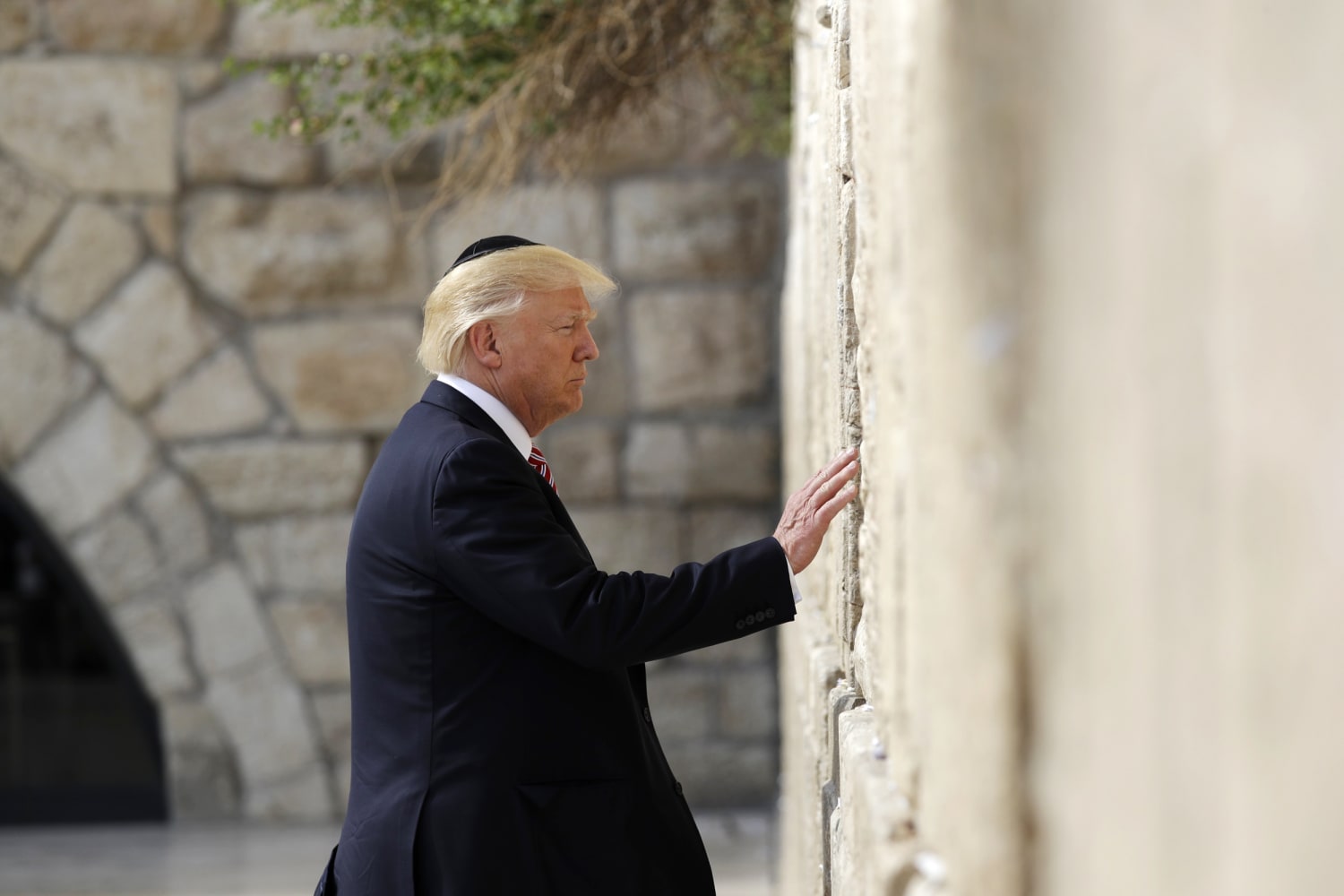 170522 trump western wall jerusalem njs 935a 1