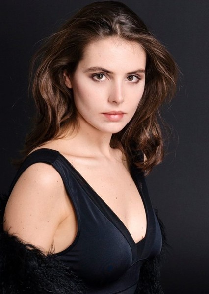 Actor genevieve gaunt 122813 large Actor genevieve gaunt 122813 large