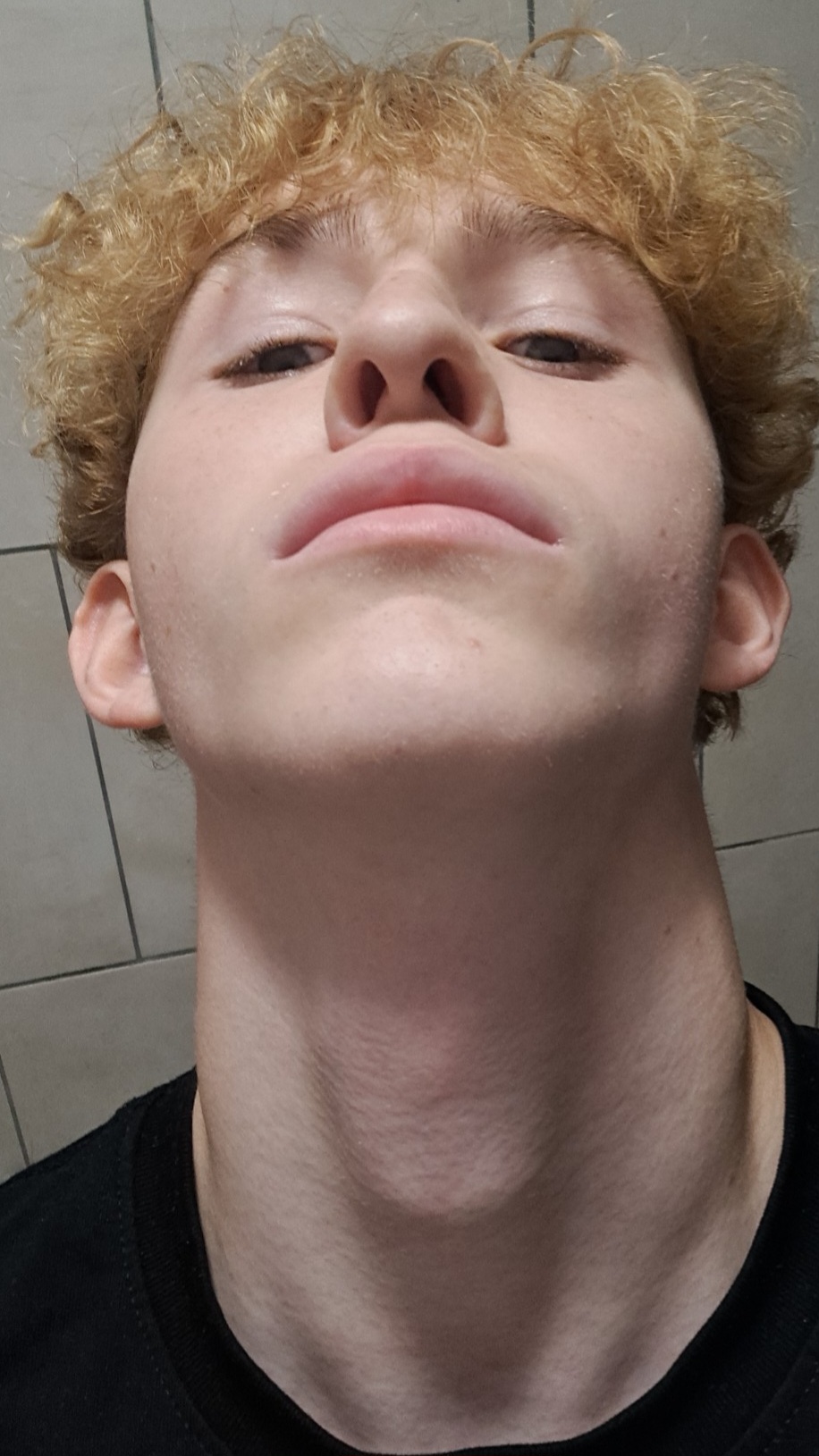 1000018046