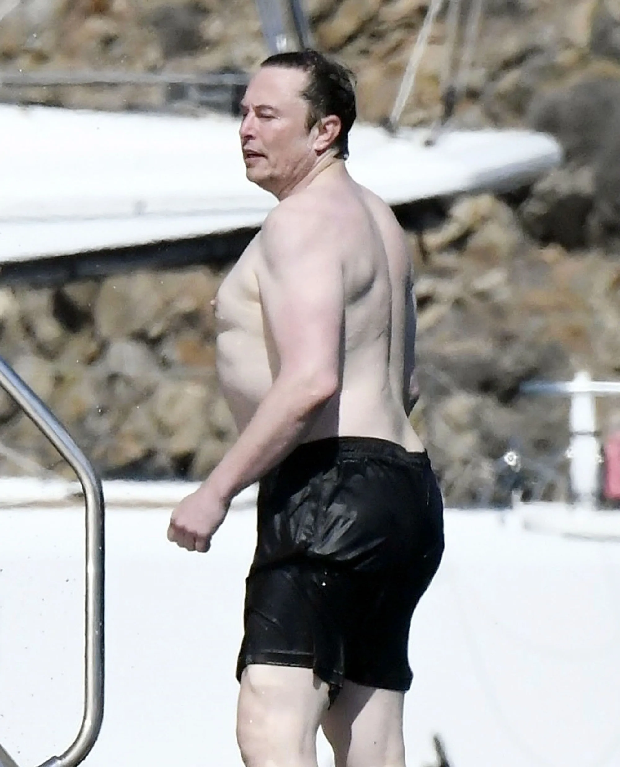 Elon musk shirtless mykonos 05