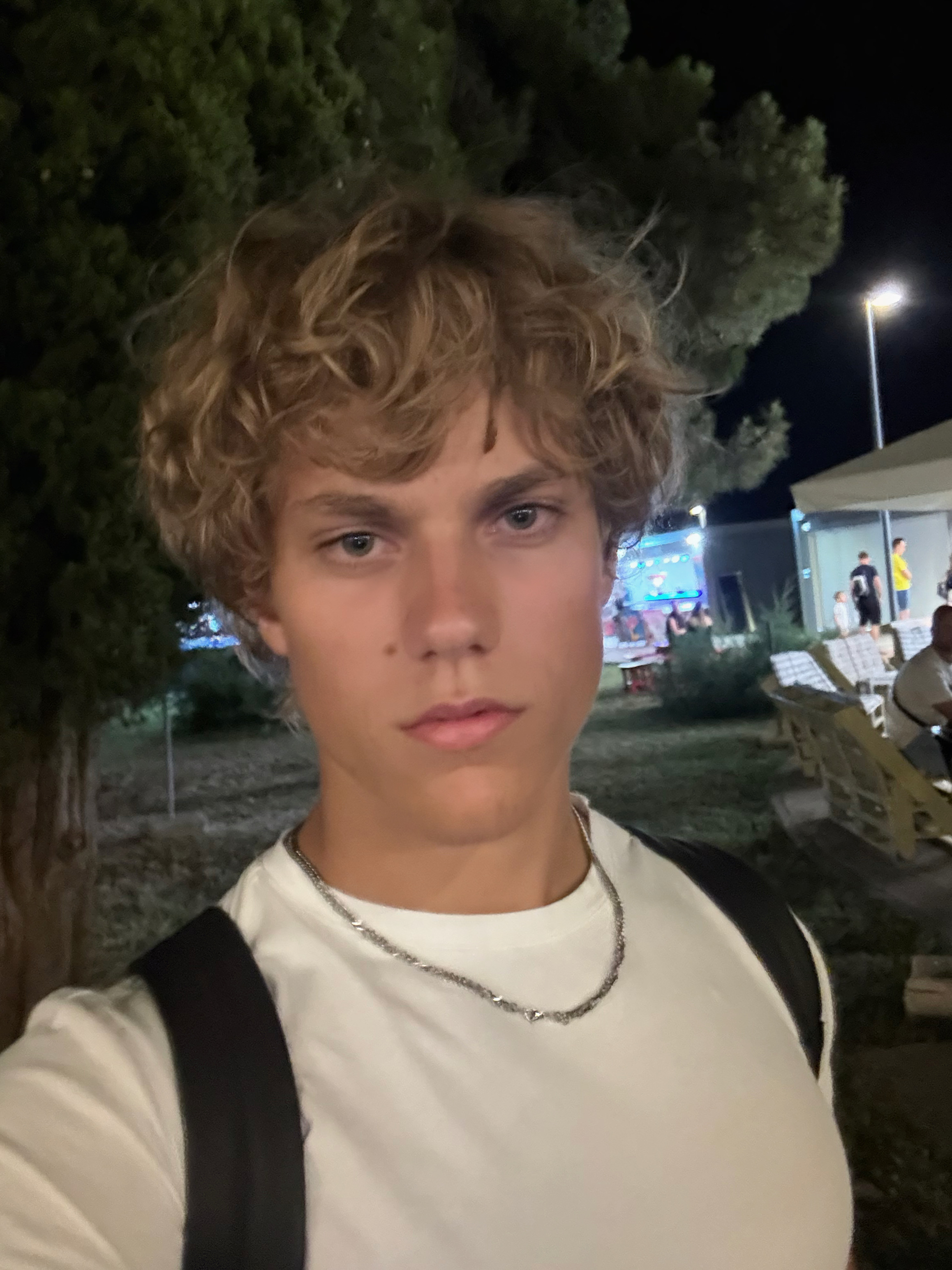 644923FB 4791 4EFF BA32 959588A90972