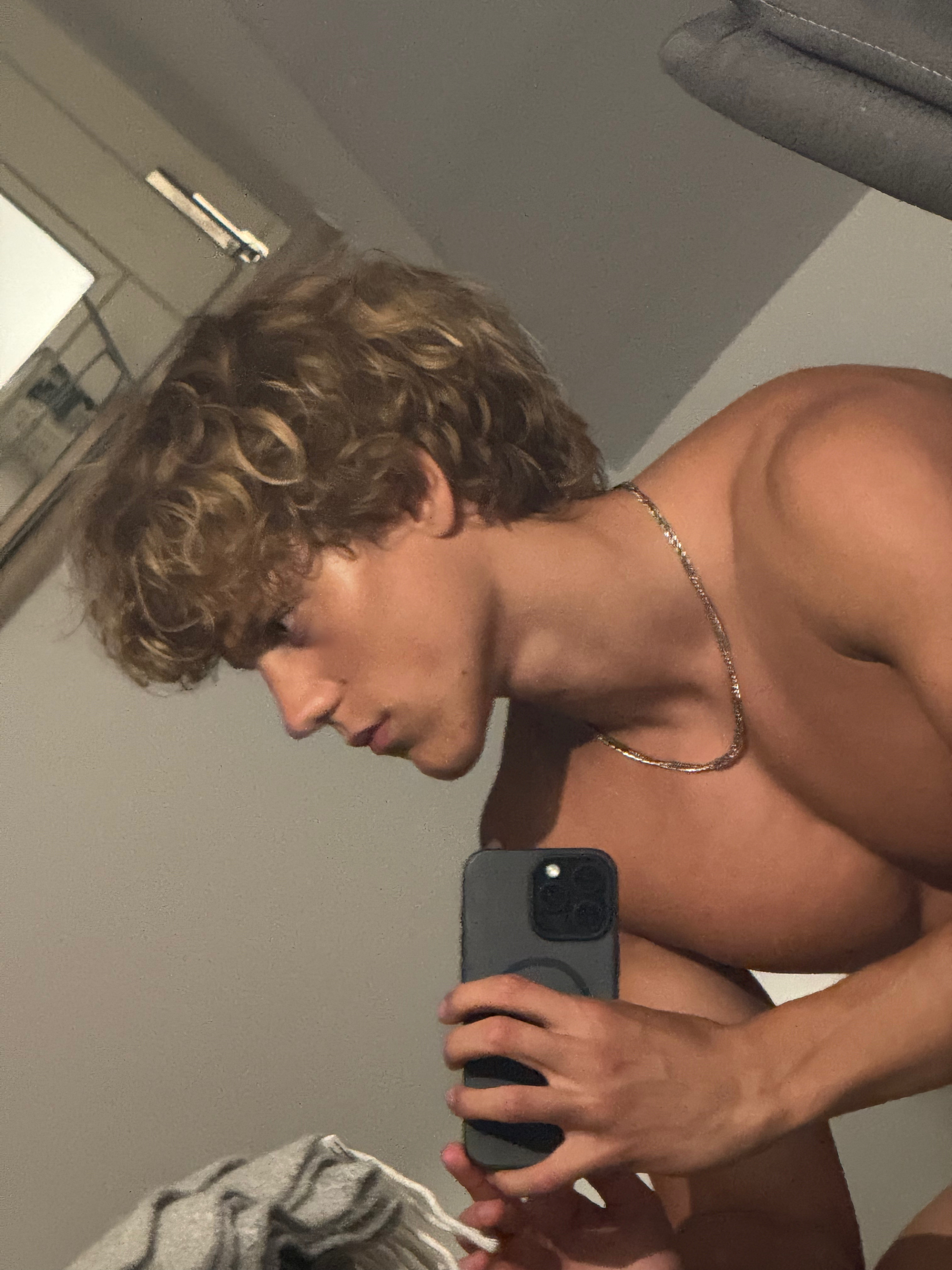 7CC25F77 8BD5 4254 8A29 2E7875D85B9F