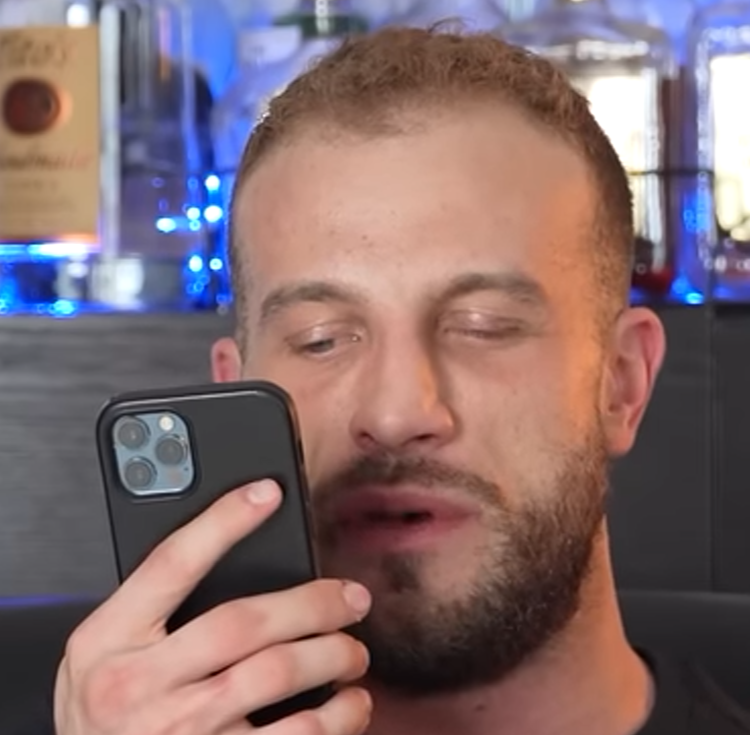 Alex 4
