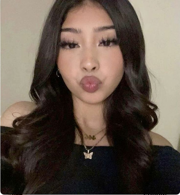 Latina 7e8bf1587a2c9a34708cac3a18816fa6