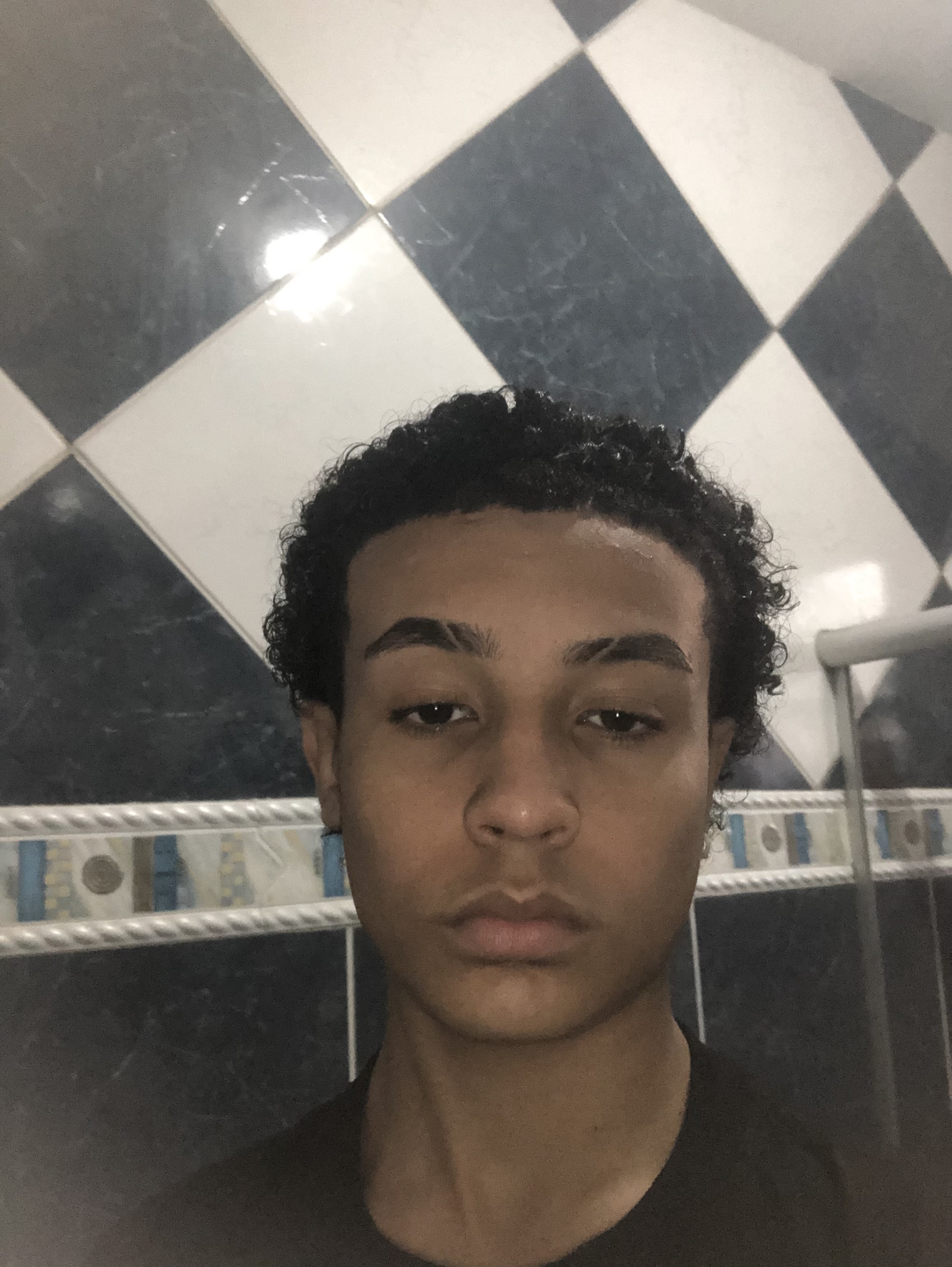 EDBDA1D7 B00B 4529 AA88 59E394FC8AB1