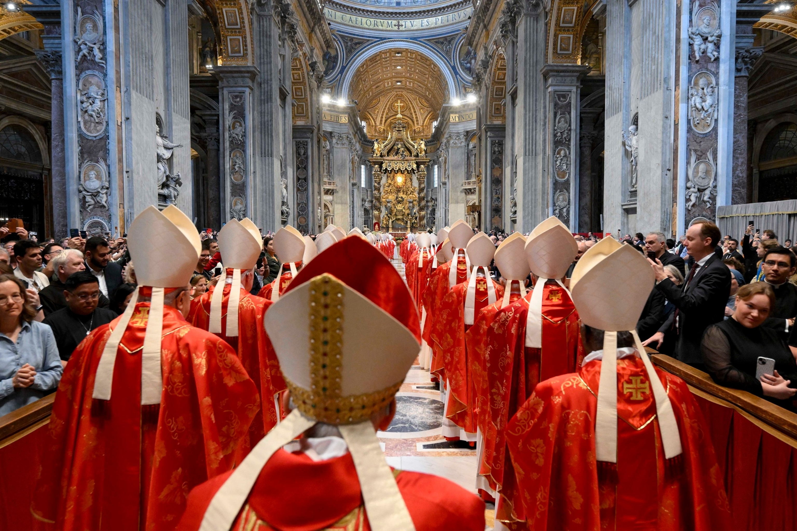 Conclave 6 gty gmh 250507 1746622188499 hpMain