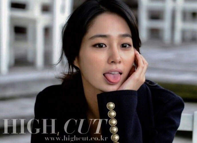 rate-lee-min-jung-v0-6ae5ew7qzsxe1.jpg
