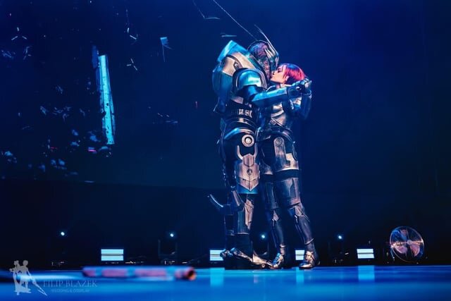 My wife and i in our handmade garrus and femshep cosplays v0 3q4t9swzuv7f1