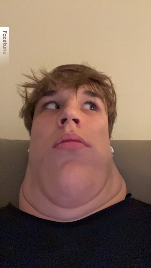 Facetune_19-07-2025-22-32-58.jpeg