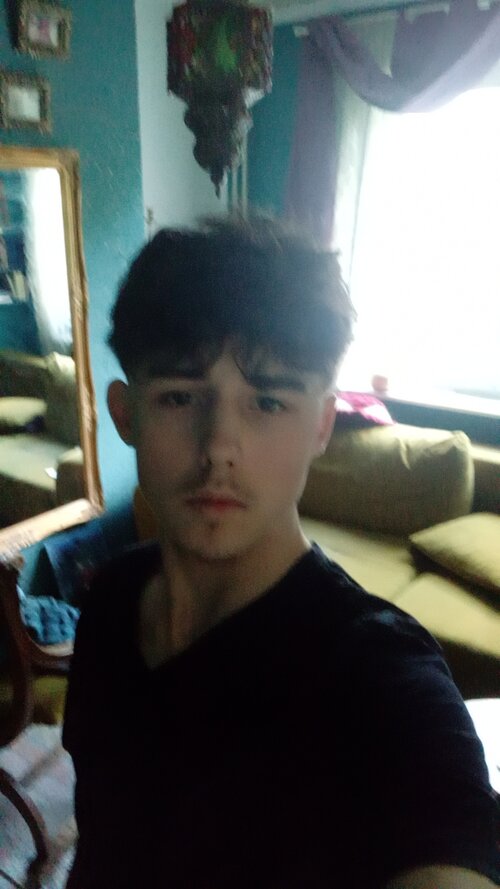 Snapchat-996479071.jpg