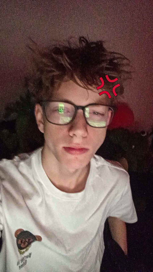 Snapchat-2484227213.png