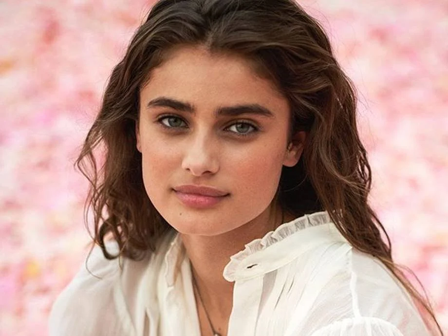 Mudc hero taylor hill ralph lauren beyond romance 07292019