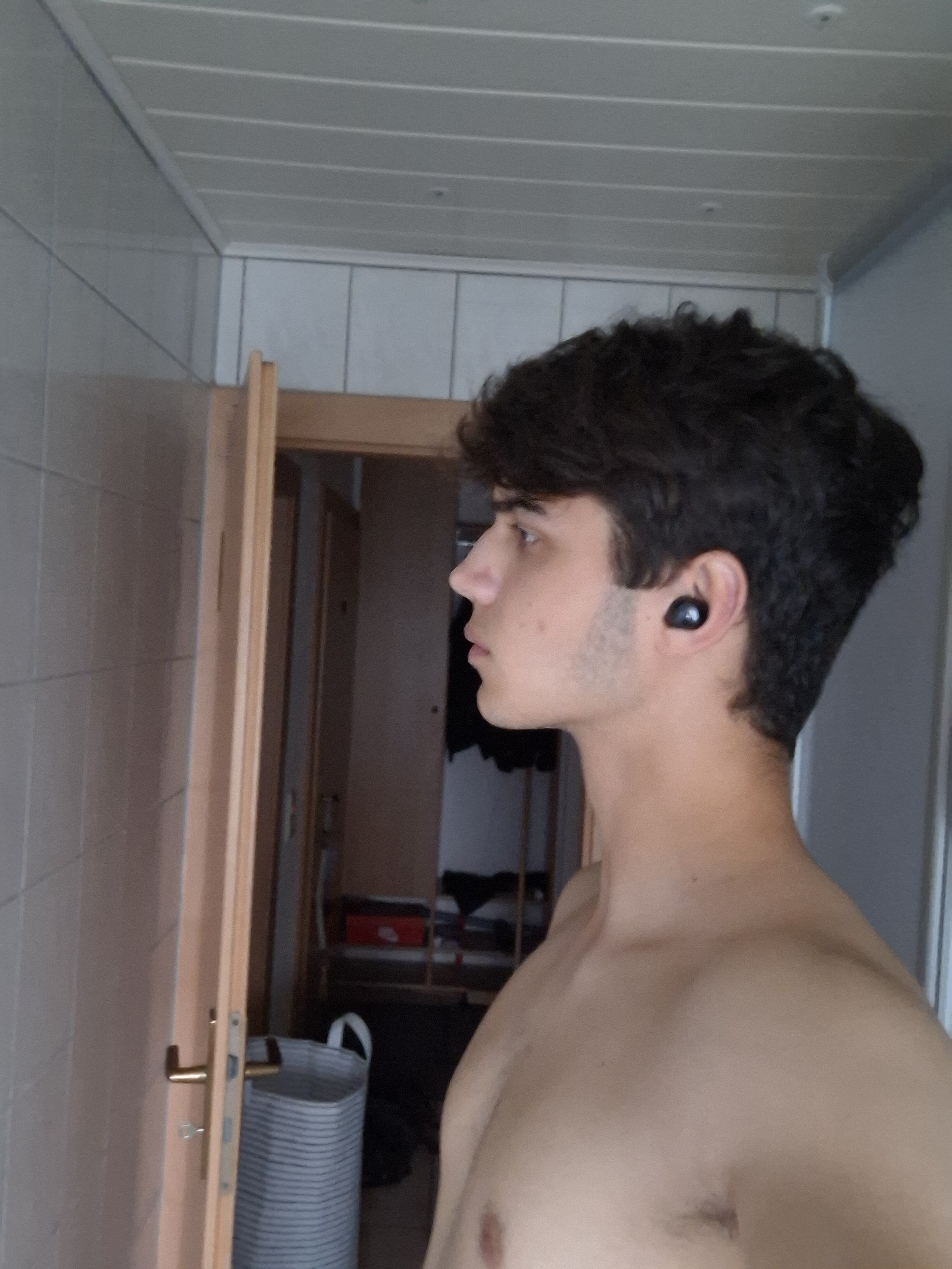 1000035047