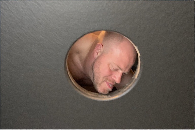 A casual photo of white man po 1