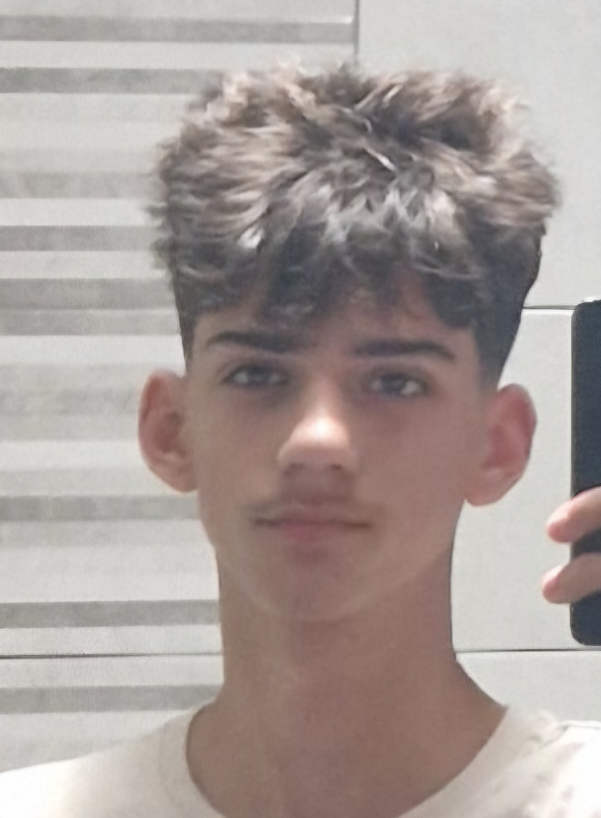 1000044568