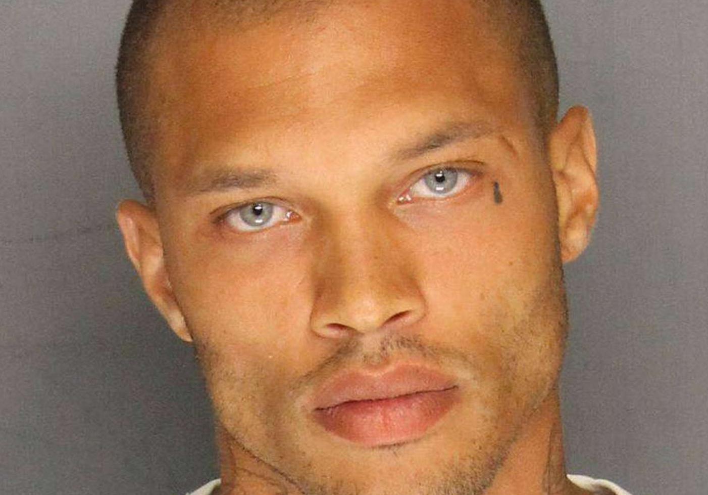 Jeremy Meeks l ex detenu sexy devoile sa premiere campagne de mannequinat